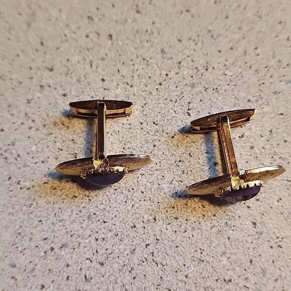 Elegant Gold and Purple Cufflinks - Picture 2 of 3